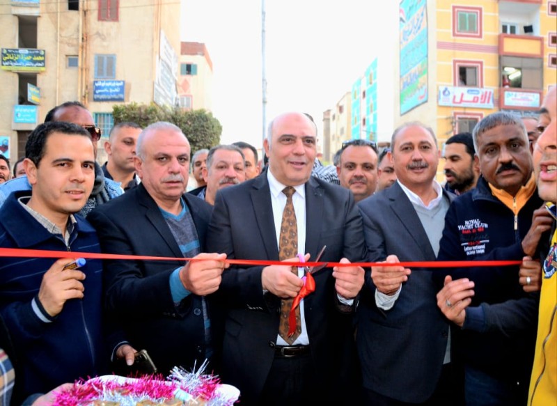 البحيرة .. السكرتير العام يفتتح معرضان لبيع السلع الغذائية والرمضانية بأسعار مخفضة بشبراخيت