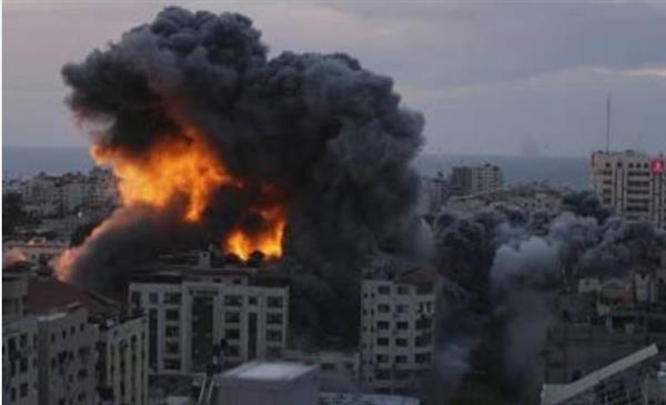 إسرائيل تواصل حربها على قطاع غزة لليوم الـ 142 مُرتكبة المزيد من المجازر بحق المدنيين