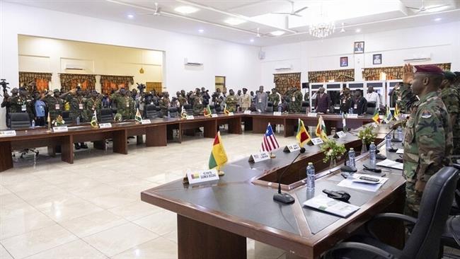 إيكواس ترفع عقوباتها الاقتصادية عن غينيا وتخففها عن مالى