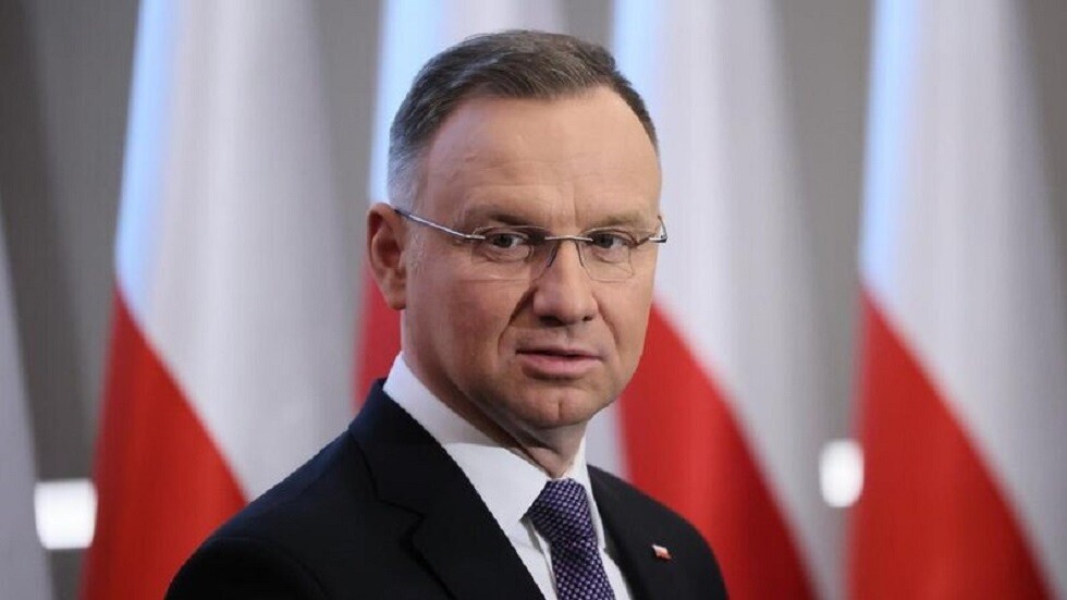 رئيس بولندا ورئيس وزراء كندا يناقشان الصراع الروسي الأوكراني