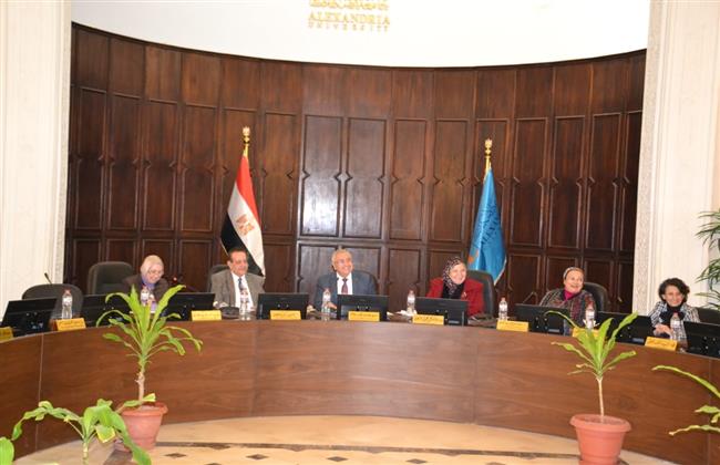 جامعة الإسكندرية .. "خدمة المجتمع" يناقش خطط تطوير الوحدات ذات الطابع الخاص