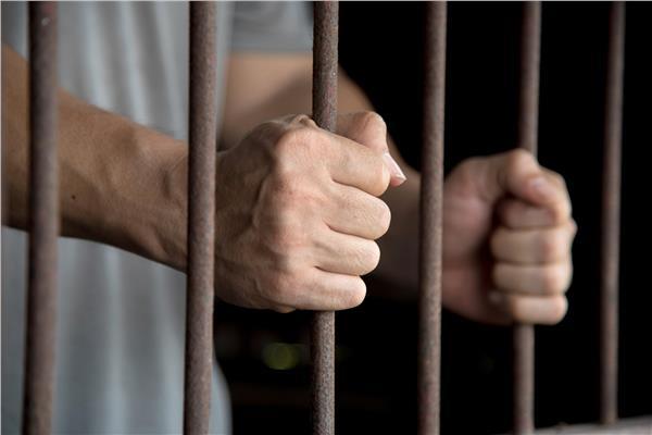 تجديد حبس 3 أشخاص بتهمة التزوير فى محررات رسمية بعابدين