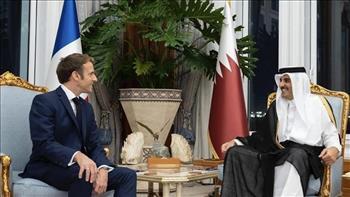 ماكرون يستقبل أمير قطر في باريس للتباحث حول الحرب على غزة