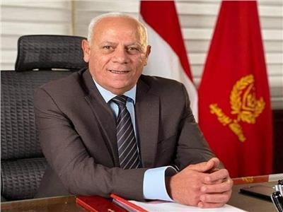 محافظ بورسعيد يبحث مع وفد إماراتي سبل التعاون في عدة مجالات
