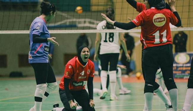 سيدات طائرة الأهلي يفوز على الزمالك ويتوج بكأس السوبر