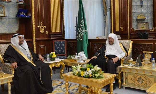 رئيس البرلمان العربي يثمن الدور الرائد لخادم الحرمين الشريفين وولي عهده في دعم القضايا العربية