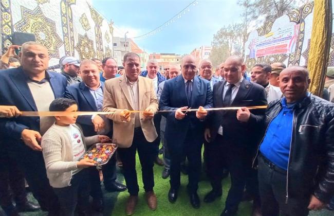 السكرتير العام لـ البحيرة يفتتح معرضين "أهلا رمضان" للسلع الغذائية بحوش عيسى