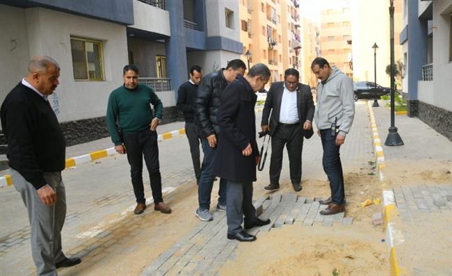 محافظ الغربية يتابع مشروعات الرصف والتطوير بطنطا في جولته المسائية 