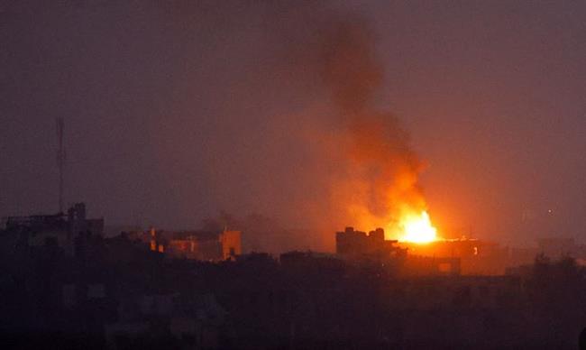 إعلام فلسطيني: تجدد الغارات الإسرائيلية على دير البلح بوسط غزة