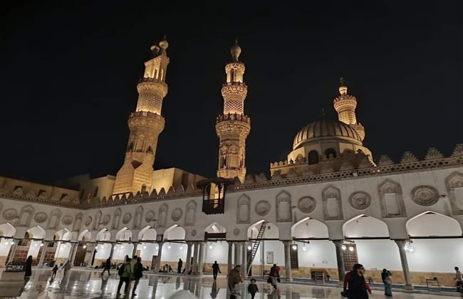 مآذن الجامع الأزهر تتزين لاستقبال شهر رمضان المبارك