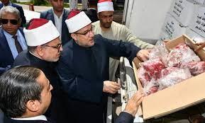 الأوقاف: بدء توزيع 20 طن لحوم إطعام على الأسر الأولى بالرعاية