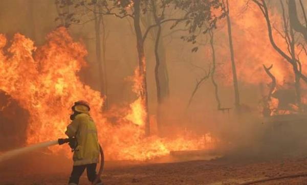 أستراليا: إجلاء 30 ألف مواطن من منازلهم بسبب حرائق الغابات