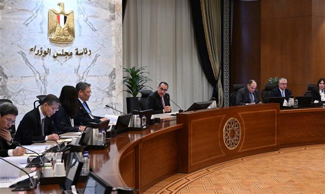 خلال لقائه وزير التجارة الصيني: رئيس الوزراء يؤكد على عمق العلاقات التاريخية بين البلدين