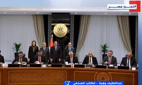 كاتب صحفي: استثمار الهيدروجين الأخضر لا يقل أهمية عن مشروع رأس الحكمة