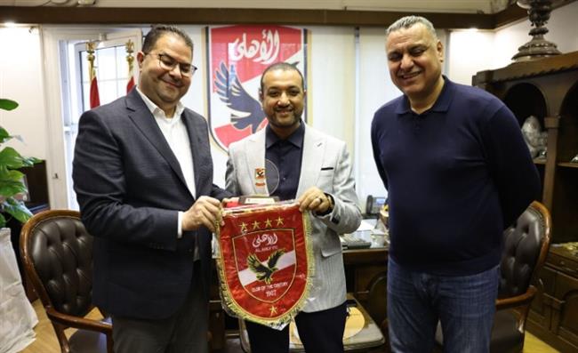 الأهلي يستقبل نائب رئيس نادي مضر السعودي