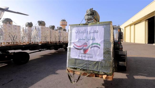 مصر و الإمارات تواصلان الإسقاط الجوي لأطنان المساعدات شمال غزة