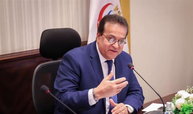 وزيرالصحة يؤكد توفير أطقم طبية متخصصة لتقديم الدعم الصحي لمصابي غزة