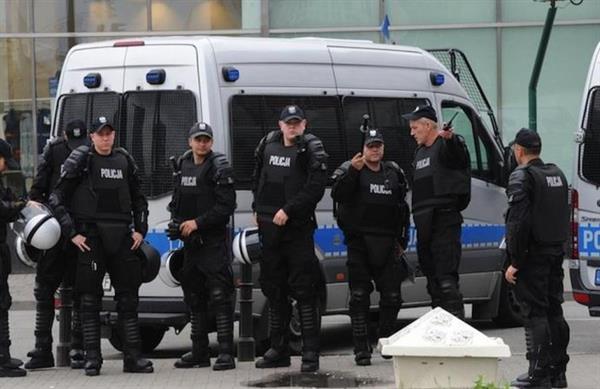 بولندا تعتقل روسيًا للاشتباه بتورطه في اتهامات بالإرهاب