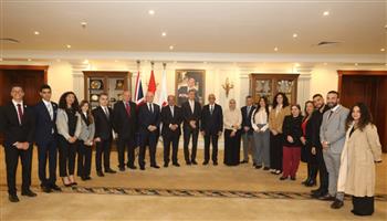 سفير أذربيجان يزور الجامعة البريطانية في مصر لبحث سبل التعاون 