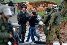  بدون اتفاقيات..إسرائيل تفرج عن معتقلين فلسطنين 