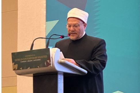 مفتي الجمهورية خلال كلمته بسنغافورة: الفتوى تعمل كجسرٍ بين النصوص الدينية وواقع عالمنا المتطور بسرعة