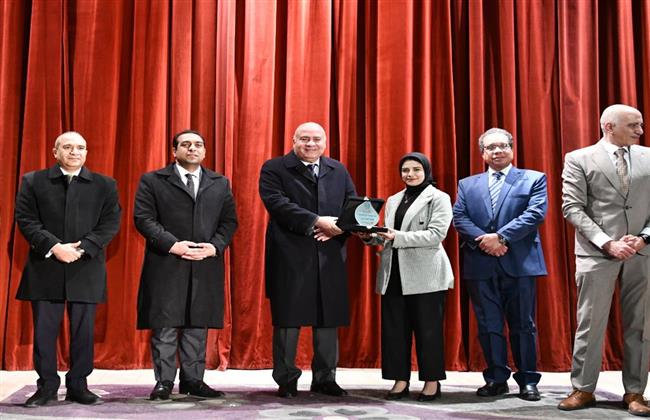محافظ قنا يشهد حفل تكريم متطوعي "حياة كريمة" تقديرًا لمجهوداتهم خلال عام 2023