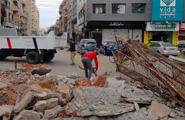 محافظ الغربية يتابع أعمال تطوير وتوسعة ميدان "كيتشنر" بحي ثان طنطا