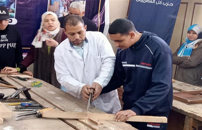 "تعليم الفيوم": تدريب ذوي الهمم لتعلم المهن الحرفية بـ مدارس التعليم الفني