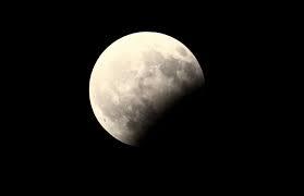   مع بداية شهر رمضان.. الكرة الأرضية تشهد خسوفا شبه ظلى للقمر فى هذا التوقيت