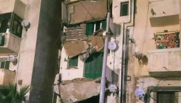 سقوط أجزاء من 3 عقارات دون وقوع إصابات في حي الجمرك بالإسكندرية