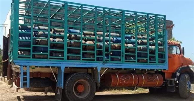 البحيرة .. ضبط سيارة محملة بأسطوانات غاز قبل بيعها بالسوق السوداء