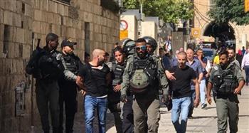 القاهرة الإخبارية : 6510 فلسطينيين تم اعتقالهم منذ بداية عملية طوفان الأقصى في الضفة الغربية