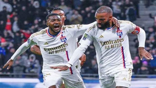 ليون يحقق فوزه الخامس بالدوري الفرنسي على مارسيليا بهدف دون رد