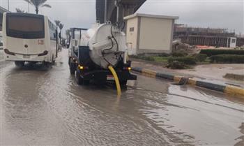   محافظ الإسكندرية يشدد على متابعة تصريف مياه الأمطار بجميع المناطق الساخنة