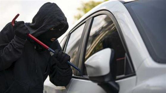 حقيقة سرقة سيارة أحد الأشخاص ببورسعيد 