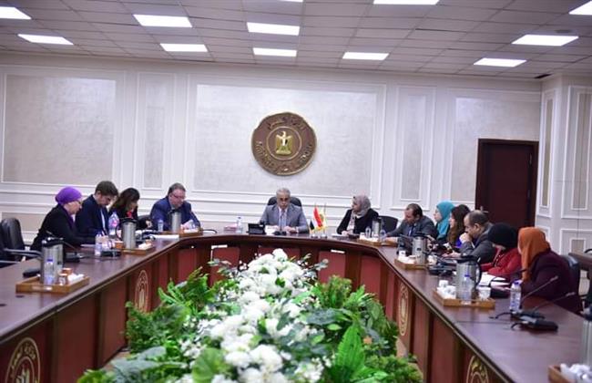 وزير العمل يلتقي وفدًا من مكتب منظمة العمل الدولية بالقاهرة
