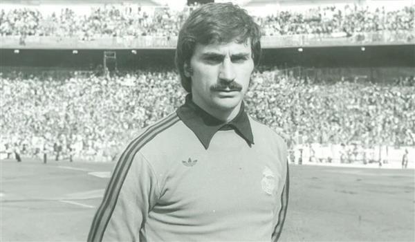 وفاة حارس ريال مدريد ميجيل أنخيل عن عمر يناهز الـ 76
