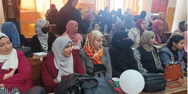 " التنمية المهنية لمعلمات رياض الأطفال" .. ورشة عمل لمعلمات 5 إدارات تعليمية بقنا 