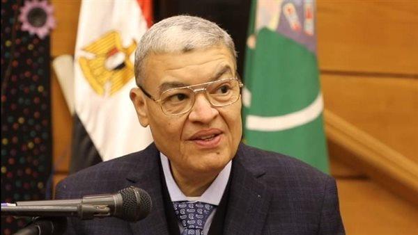 محافظ المنيا يبحث مع نائب وزير الصحة تنفيذ الخطة السكانية الشاملة
