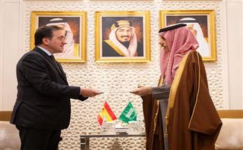   ولي العهد السعودي يتلقى رسالة خطية من ملك إسبانيا حول تعزيز العلاقات الثنائية