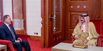   ملك البحرين يستقبل وزير الداخلية في المنامة
