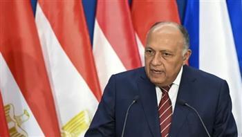 وزير الخارجية ونظيره القبرصي يعقدان اجتماعا ثنائيا مغلقا بنيقوسيا