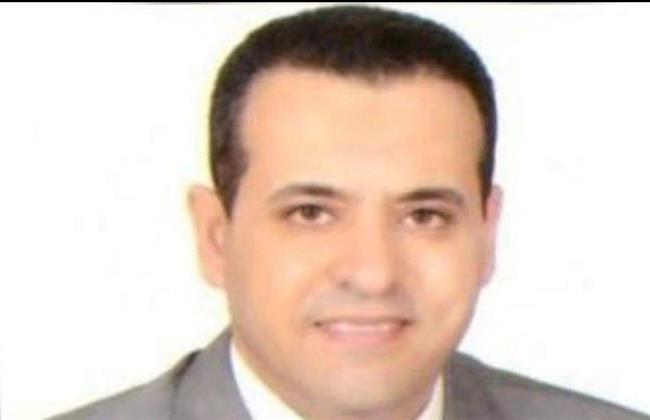 رئيس مدينة الأقصر يؤكد ضرورة سرعة الرد على كافة شكاوى المواطنين