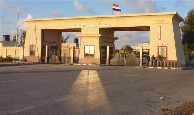 رئاسة الجمهورية: معبر رفح مفتوح منذ اللحظة الأولى والسبيل الوحيد هو حل الدولتين