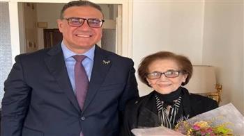 السفير المصري بالجزائر يلتقي مع المجاهدة جميلة بوحيرد