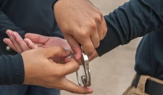 ضبط عاطل تخصص في سرقة متعلقات المواطنين بالقاهرة