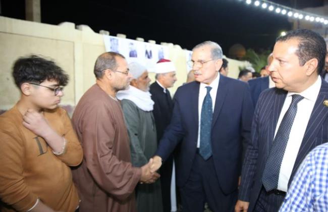 محافظ كفر الشيخ يقدم واجب العزاء لأسر ضحايا حادث غرق معدية نكلا بالجيزة