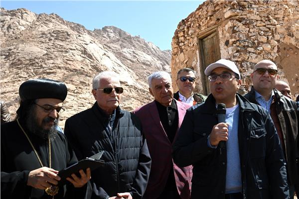 أثناء جولته بـ سانت كاترين.. رئيس الوزراء يتفقد النزل البيئي الجديد ومركز الزوار