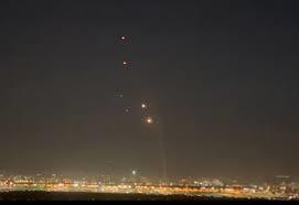   رشقات صاروخية من قبل الفصائل الفلسطينية تجاه بلدات إسرائيلية بغلاف غزة