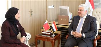   وزير التعليم العالي يبحث مع سفيرة البحرين التعاون المشترك
